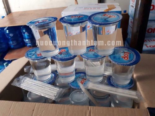 Thùng nước suối đóng ly Top 230ml