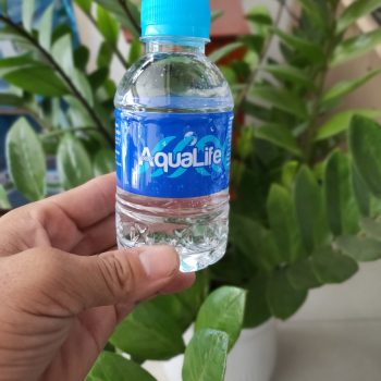 Nước suối chai nhỏ Aqualife